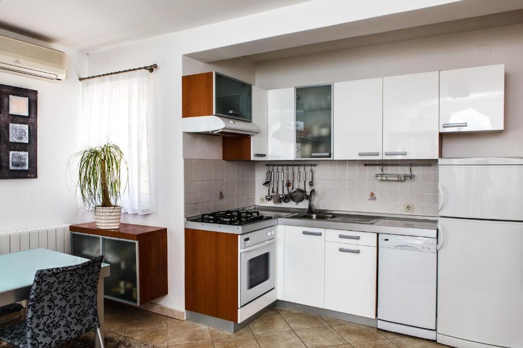 Apartments & Rooms Milcetic M Malinska Quarto foto